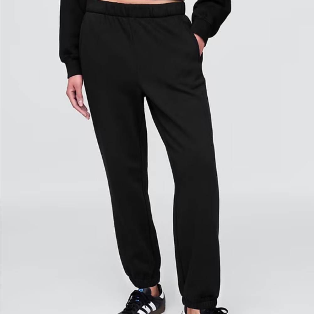 GAP Women's Classic Black Joggers